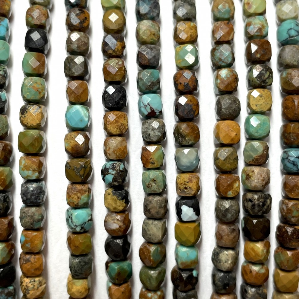 Beads - Turquoise 4x4 mm (4404000G)