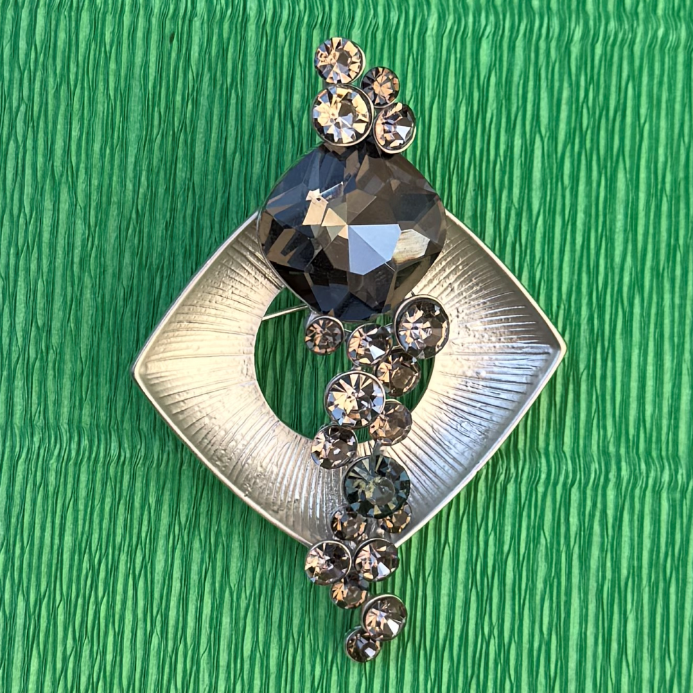 Night Comet Brooch (6720)