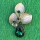Brooch ‘Leaves with Emeralds’ (6721)