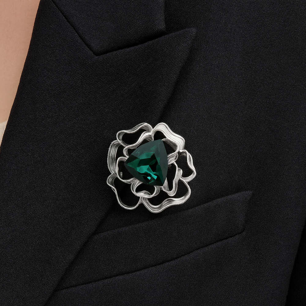 Brooch ‘Silver Rose with Emerald’ (6739)