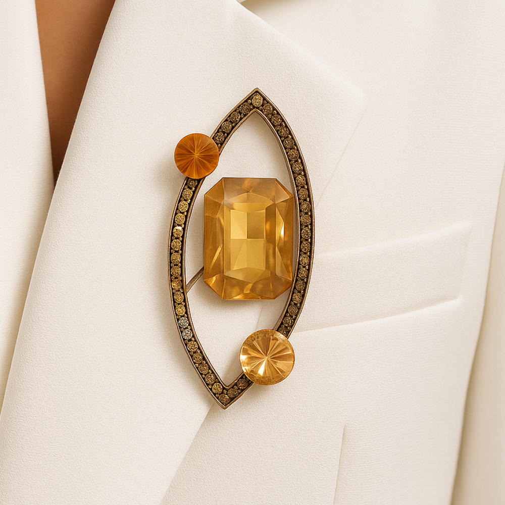 Brooch with yellow stone (6898)
