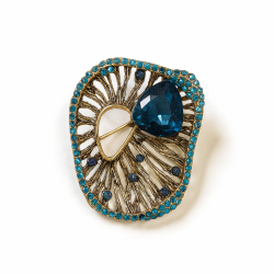Brooch with blue stone (6905)