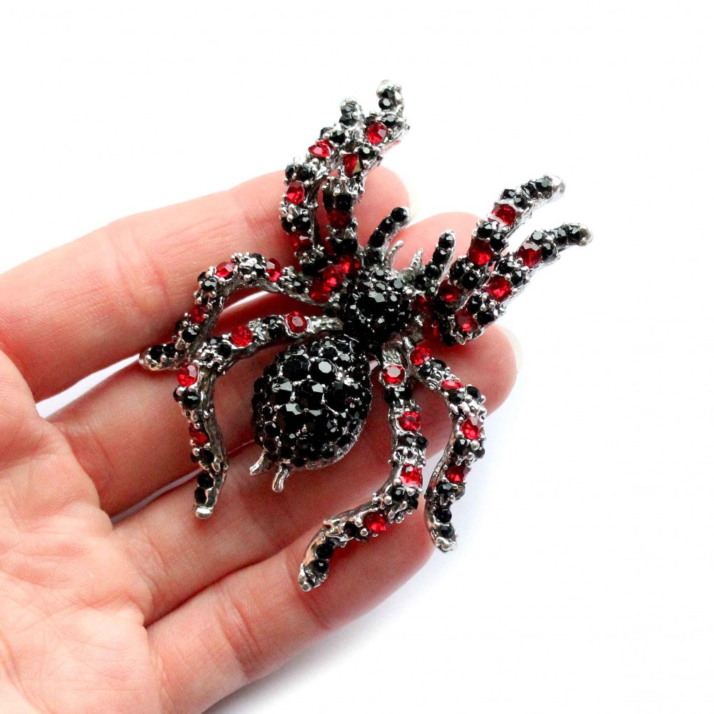 Brooch 67x52mm (6631)