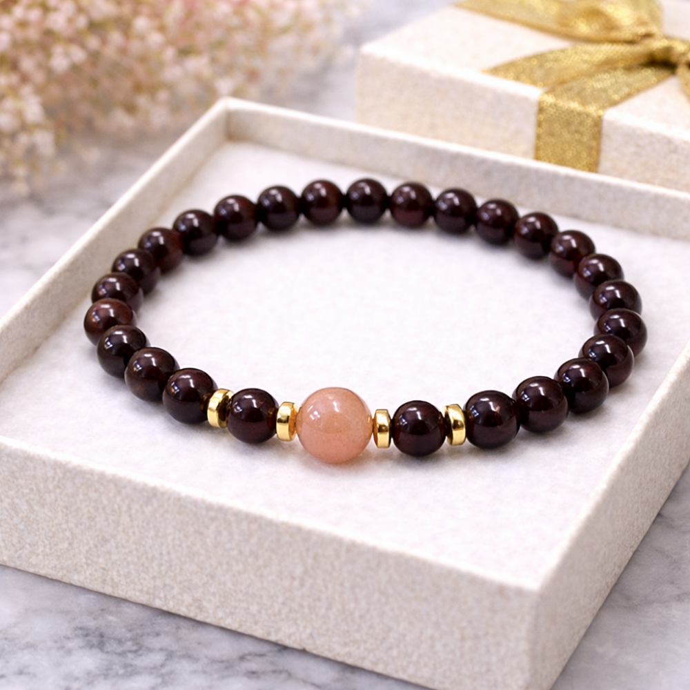 Bracelet made of Garnet, Sunstone and Hematite