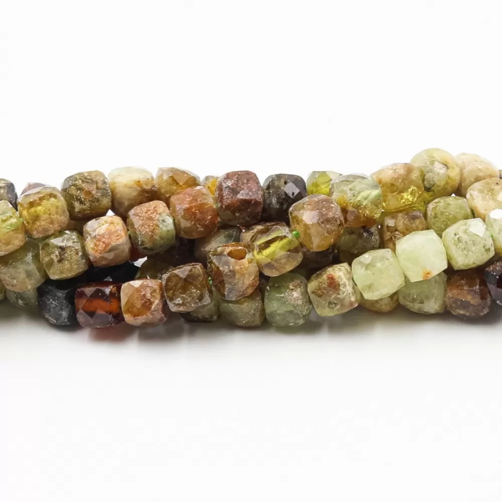 Beads Tourmaline-faceted 4x4mm (3804003G) Beads Tourmaline-faceted 4x4mm (3804003G)